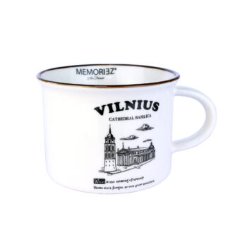 Baltas suvenyrinis puodelis su Vilniaus Arkikatedros iliustracija