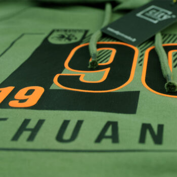 Džemperio „Lithuania 1990“ spaudos detalė stambiu planu