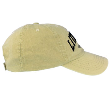 Šviesi kepurėlė su snapeliu iš šono, su LITHUANIA užrašu