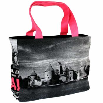 Rankinė su Trakų pilimi galinis vaizdas