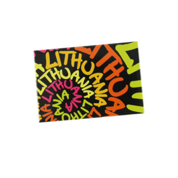 Spalvotas magnetas Lithuania juodame fone spiralės dizainas