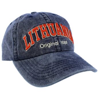 Mėlyna džinsinė kepurėlė su raudonu užrašu „Lithuania Original 1009“ iš priekio