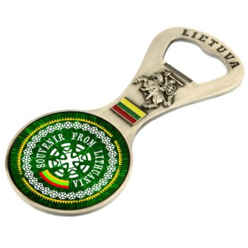 Metalinis suvenyrinis butelio atidarytuvas su ornamentu ir užrašu Souvenir from Lithuania