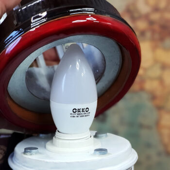 Švyturio viduje įmontuota lemputė