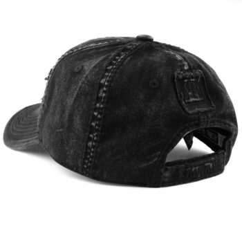 Juoda džinsinė kepurė „Kaunas“ iš nugaros su užrašu ant juostelės