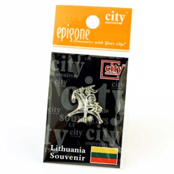 Supakuotas metalinis ženkliukas su stilizuotu Vyčiu, Lietuvos suvenyras